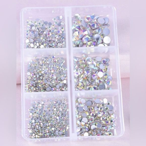 6 Piece Rhinestones Different Sizes - Picture 3 of 3